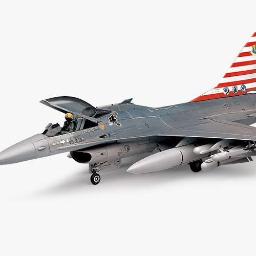 F-16A/C Falcon de combat 1/48 ACY12259