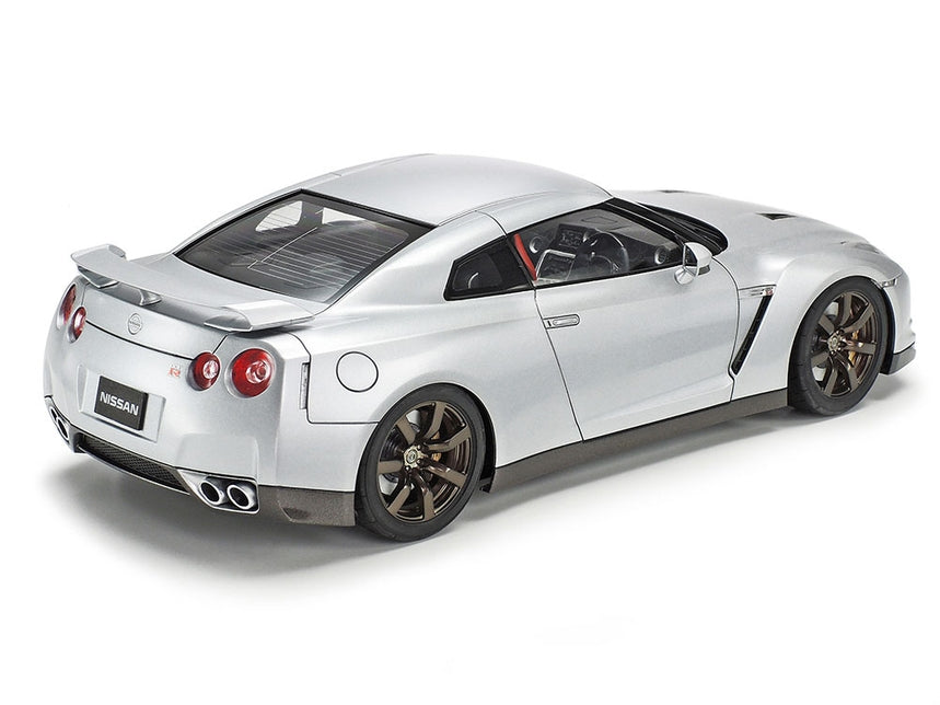 Tamiya Nissan GT-R Skyline 2009 1/24 (24300)