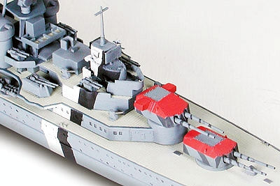 Tamiya Prinz Eugen Heavy Cruiser 1/700 (31805)