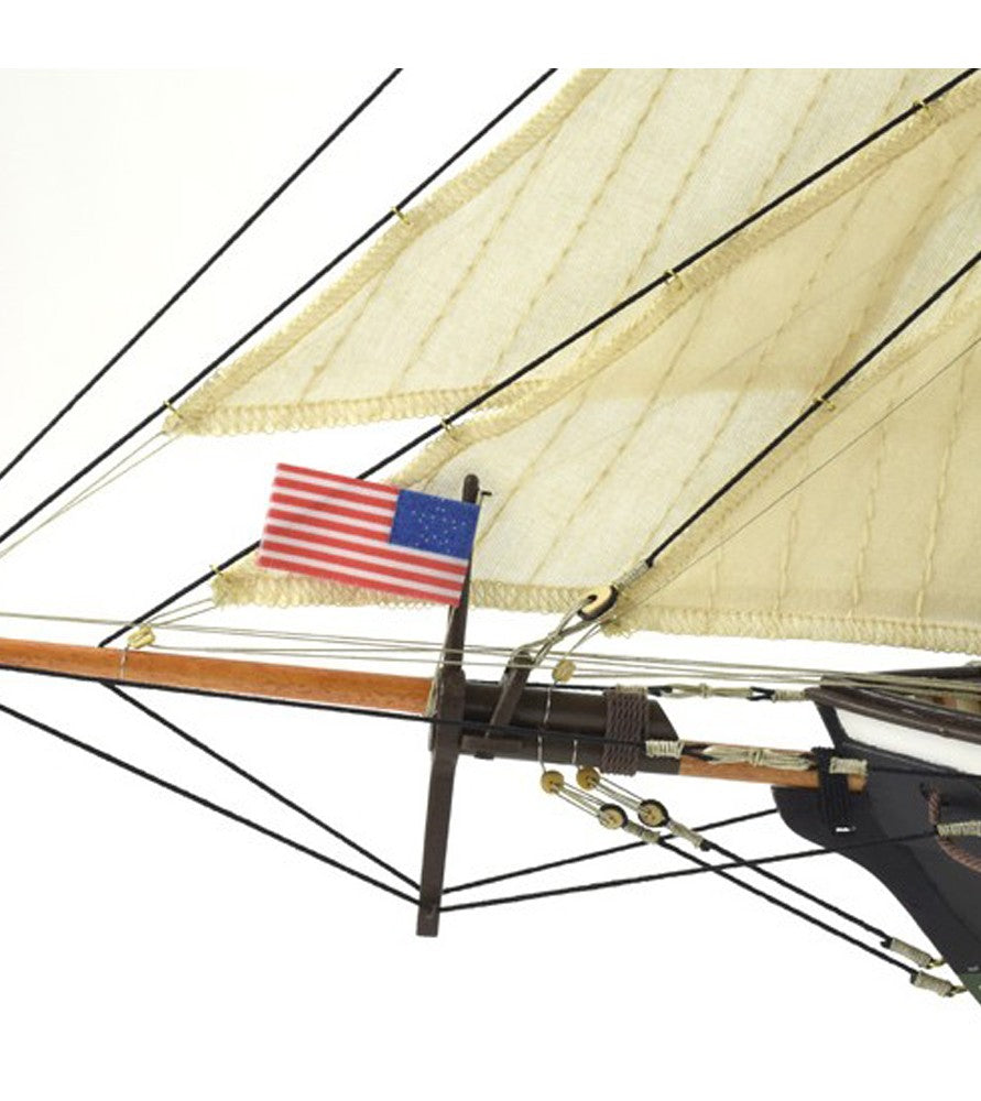 Doris Saint-Malo. Maquette de bateau de pêche en bois à l'échelle 1:20 (19010)