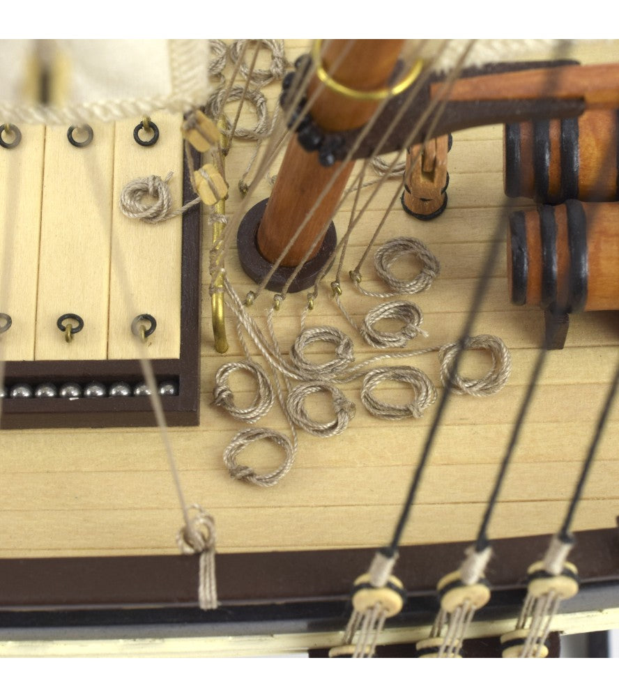 American Schooner Virginia. 1:41 Wooden Model Ship Kit (22115)