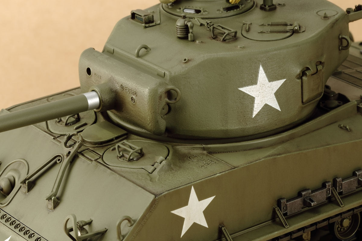 US Medium Tank M4A3E8 Sherman Easy Eight 1/35 (35346)