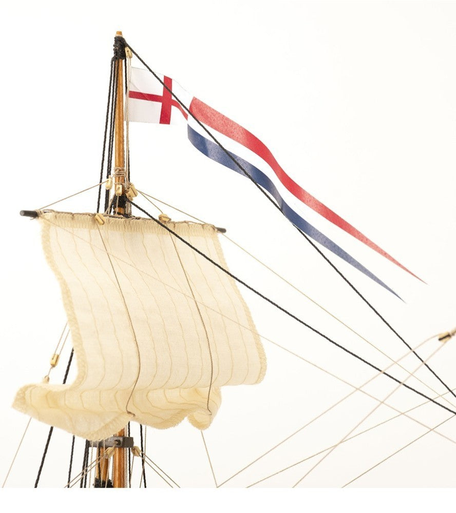 Doris Saint-Malo. Maquette de bateau de pêche en bois à l'échelle 1:20 (19010)