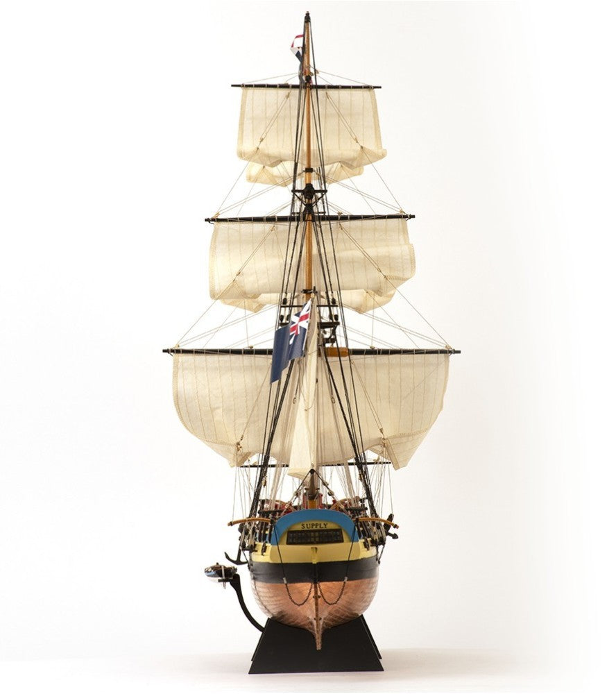 Doris Saint-Malo. Maquette de bateau de pêche en bois à l'échelle 1:20 (19010)