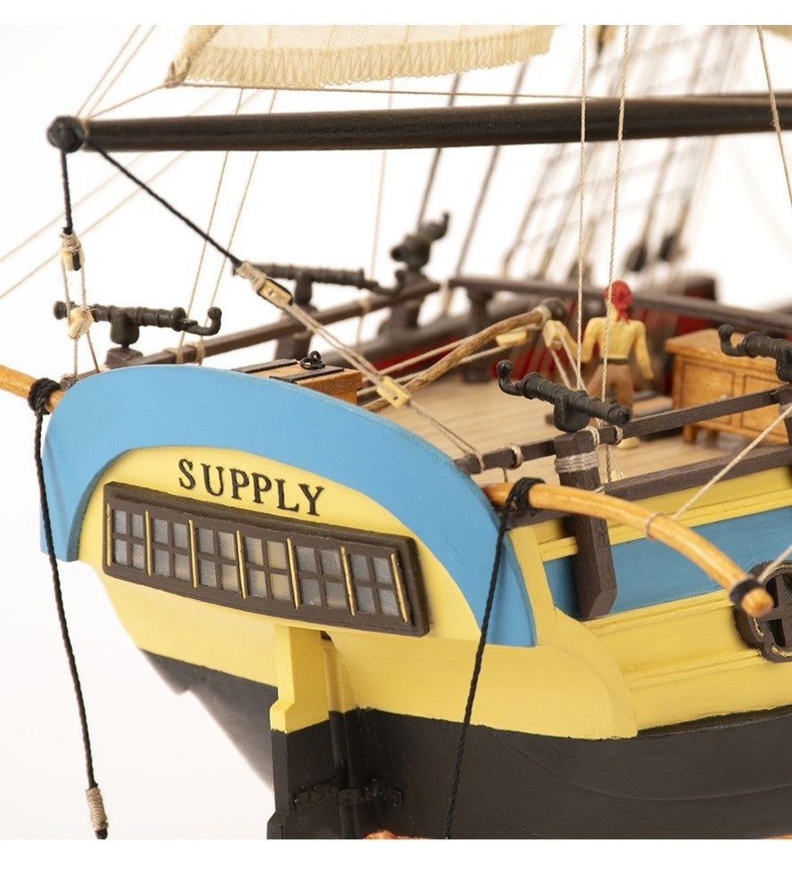 Doris Saint-Malo. Maquette de bateau de pêche en bois à l'échelle 1:20 (19010)