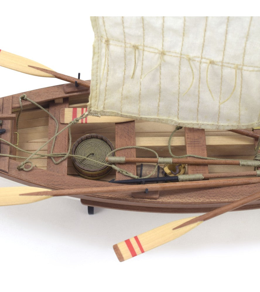 Doris Saint-Malo. Maquette de bateau de pêche en bois à l'échelle 1:20 (19010)